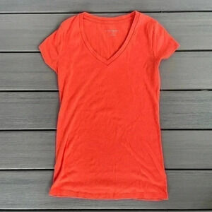 Liz Lange Short Sleeve Maternity Shirt Size Medium Color Orange‎